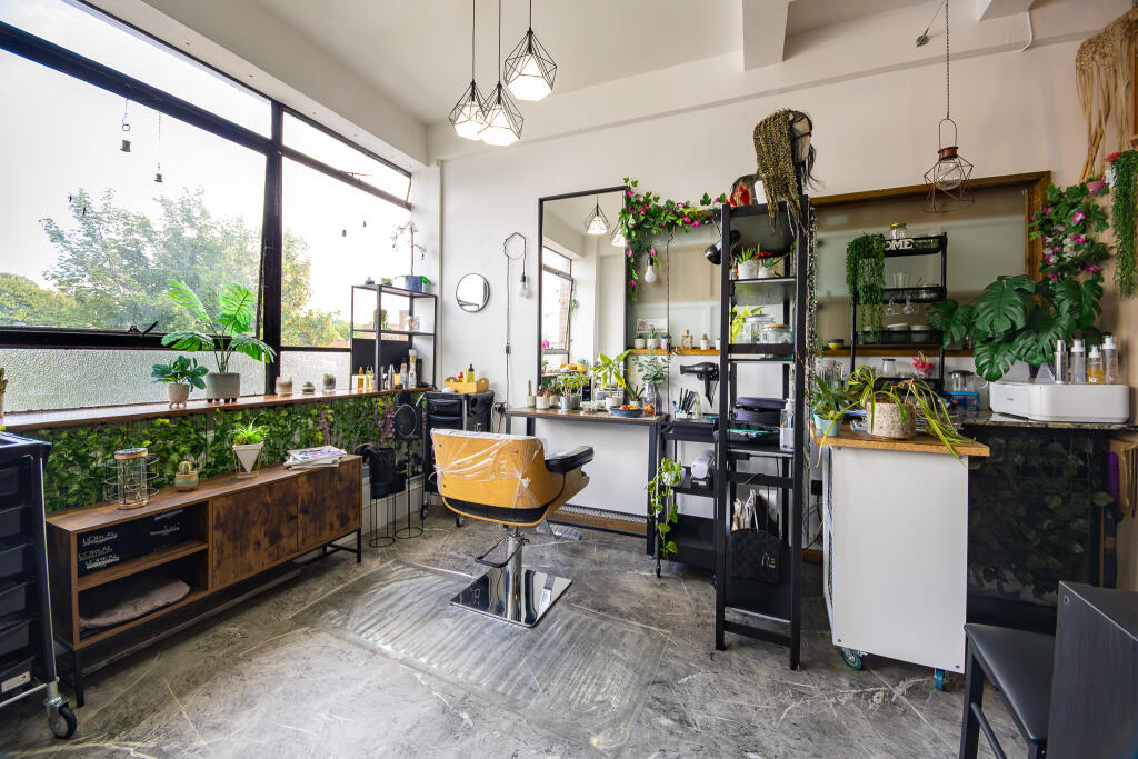 Large Beauty Room