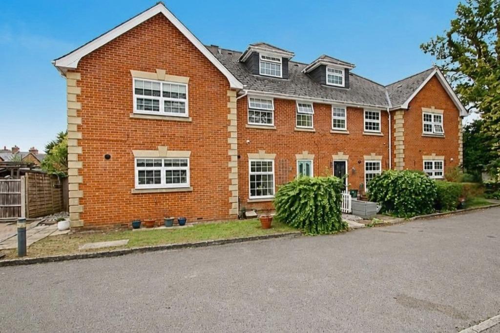 Main image of property: Bedford Close Horsell GU21 4US