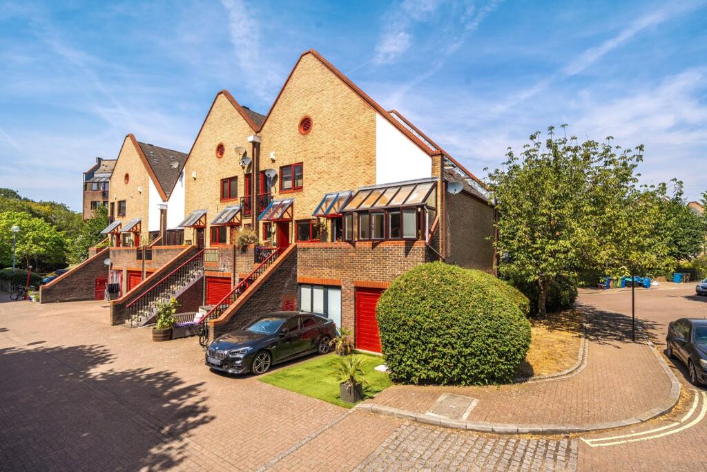 Main image of property: Bywater Place, Surrey Quays, London, SE16