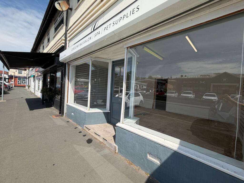 Main image of property: 31 Milner Road, Heswall, Wirral,  , CH60 5RT