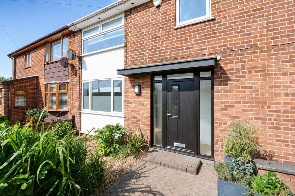Main image of property: South Close, Tintwistle, SK13