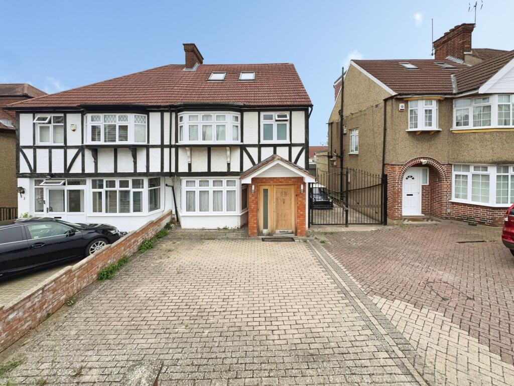 Main image of property: Glenwood Grove, London, NW9