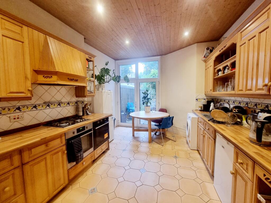 Main image of property: Archway Road, Highgate, N6