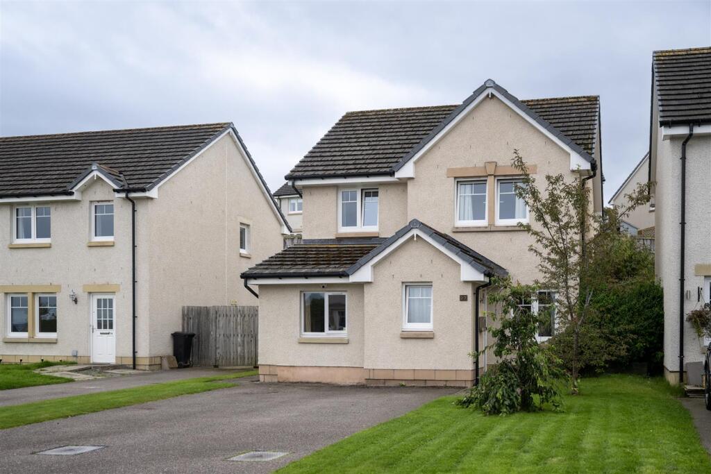 Main image of property: 27 Willow Avenue, Culduthel, Inverness, IV2 6BT