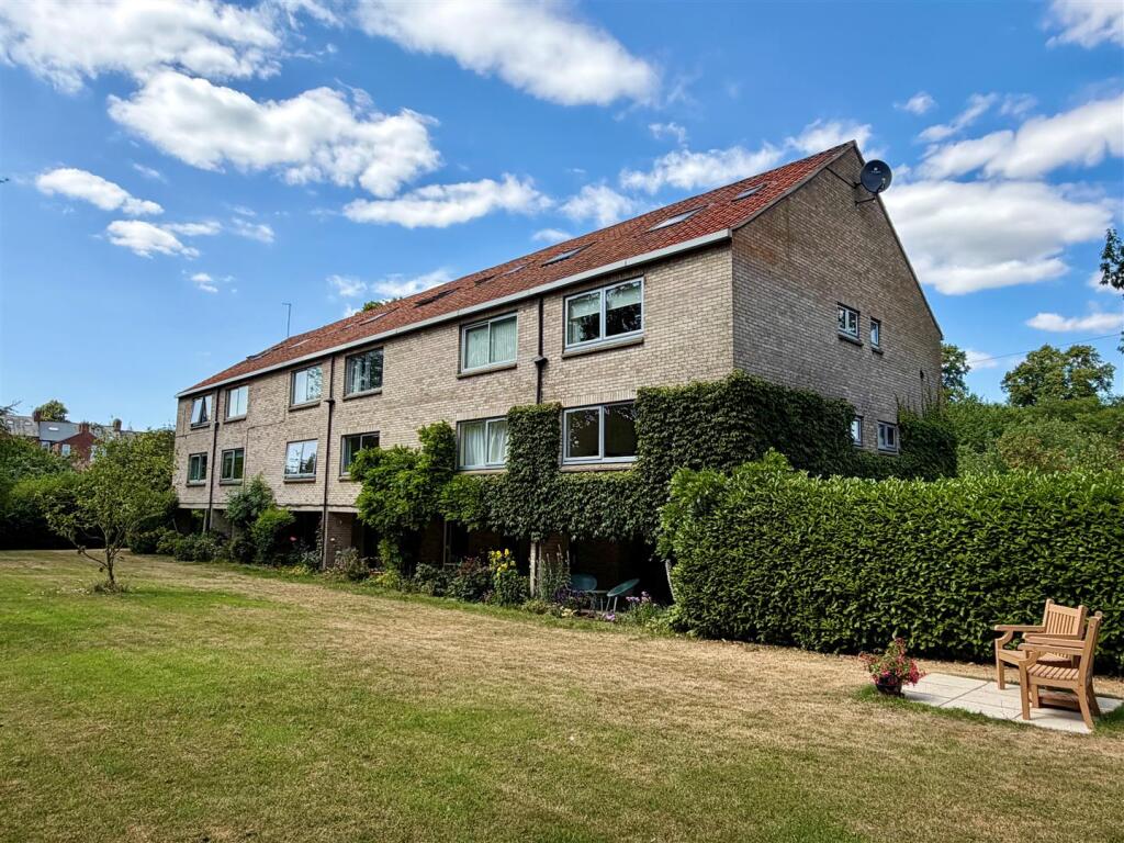 Main image of property: Nunthorpe Avenue, York