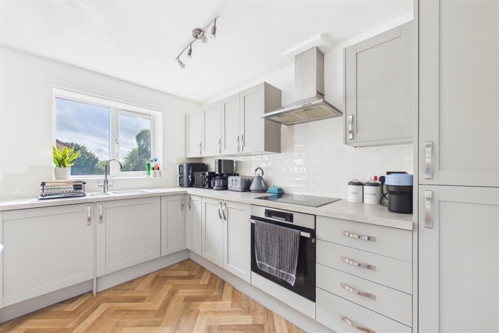 Main image of property: Beaufort Heights, Bristol