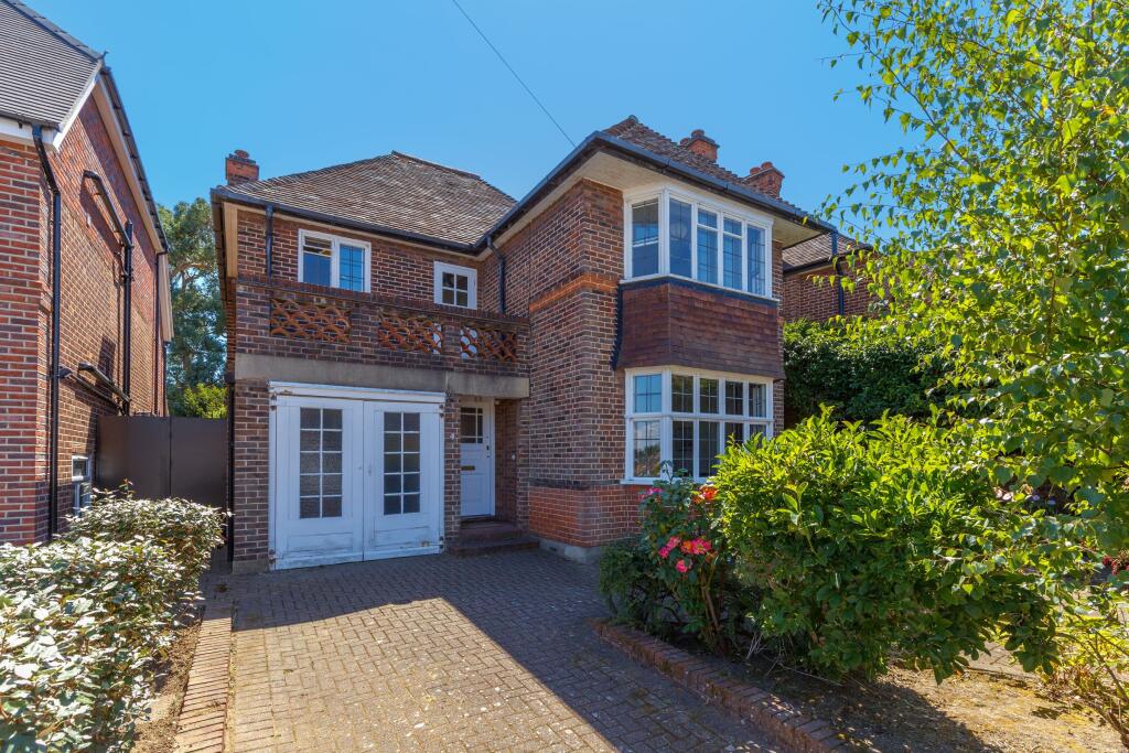 Main image of property: Overton Road, N14 4SY