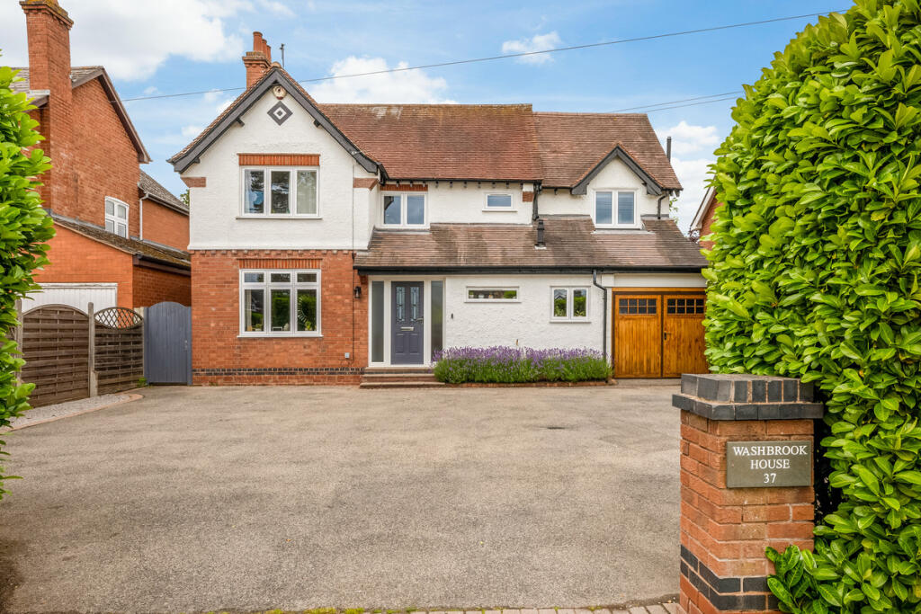 Main image of property: Birches Lane, Kenilworth, Warwickshire CV8 2AB