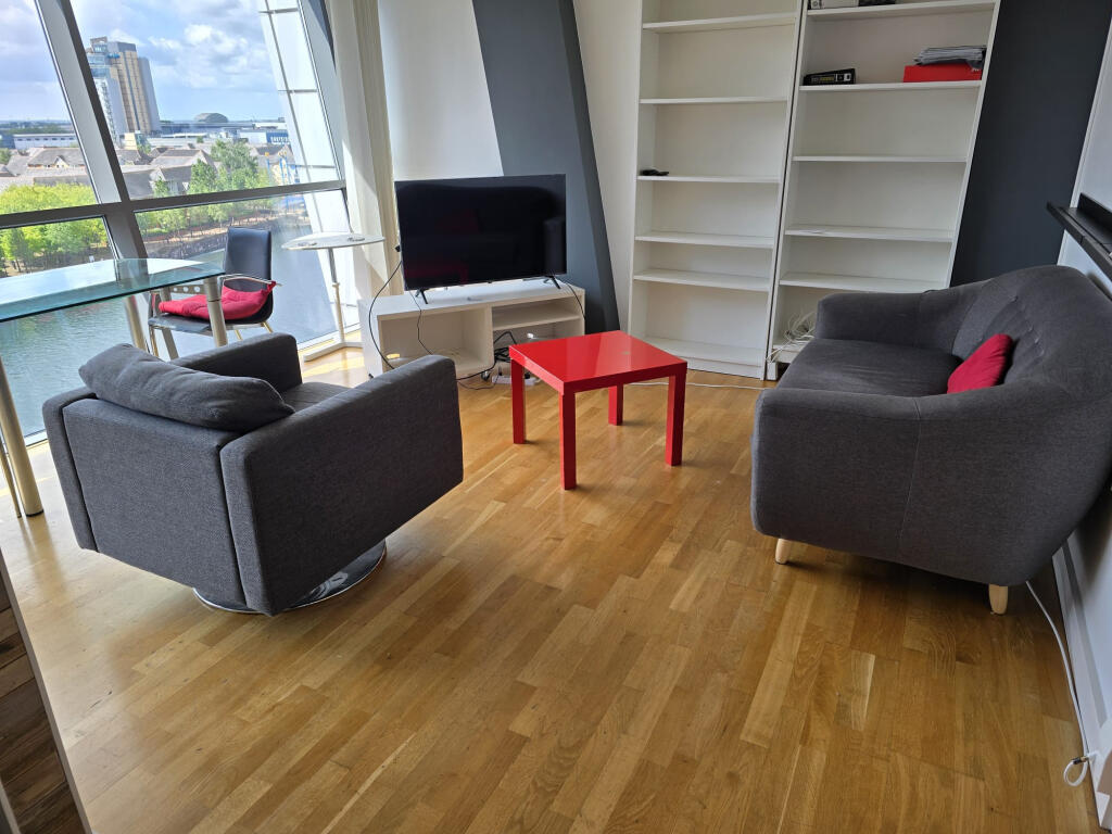 Main image of property: 254 The Quays, Salford Quays, Salford, M50