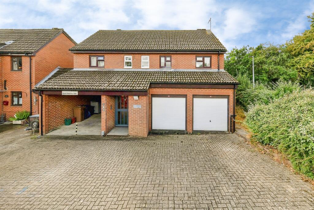 Main image of property: Fieldfare, Stevenage