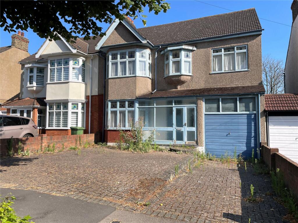 Main image of property: Fairholme Avenue, Gidea Park, Essex, RM2