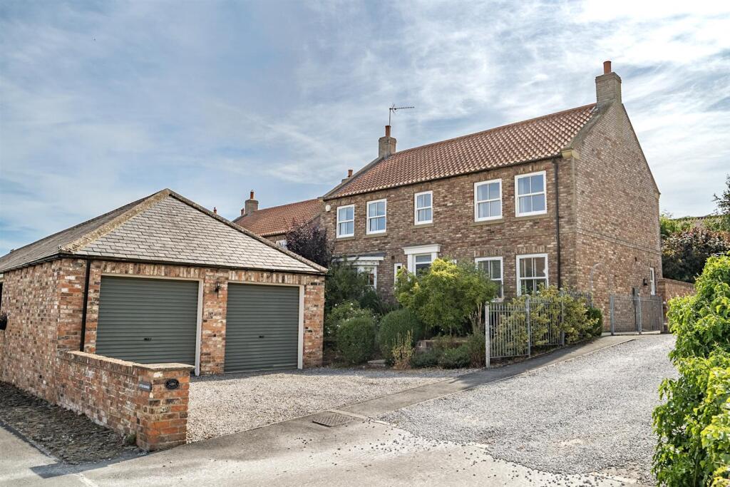 Main image of property: Main Street, Tollerton, York, YO61 1PS