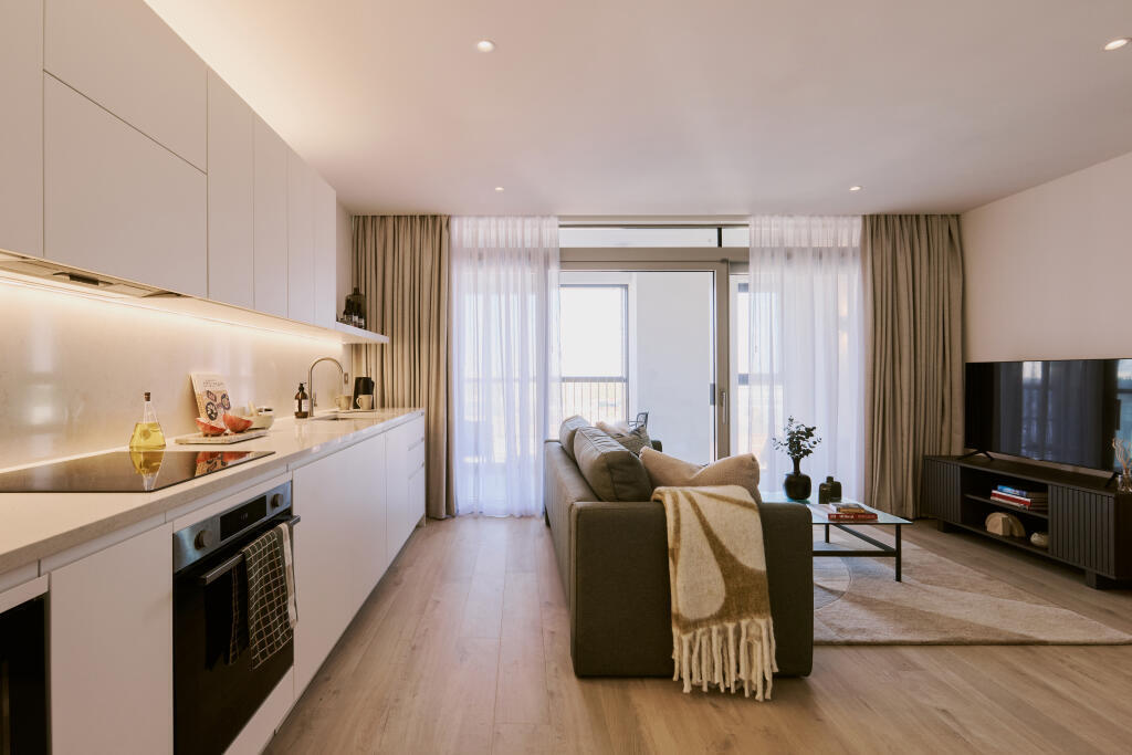 Main image of property: New Drum Street, Tower Hamlets, London