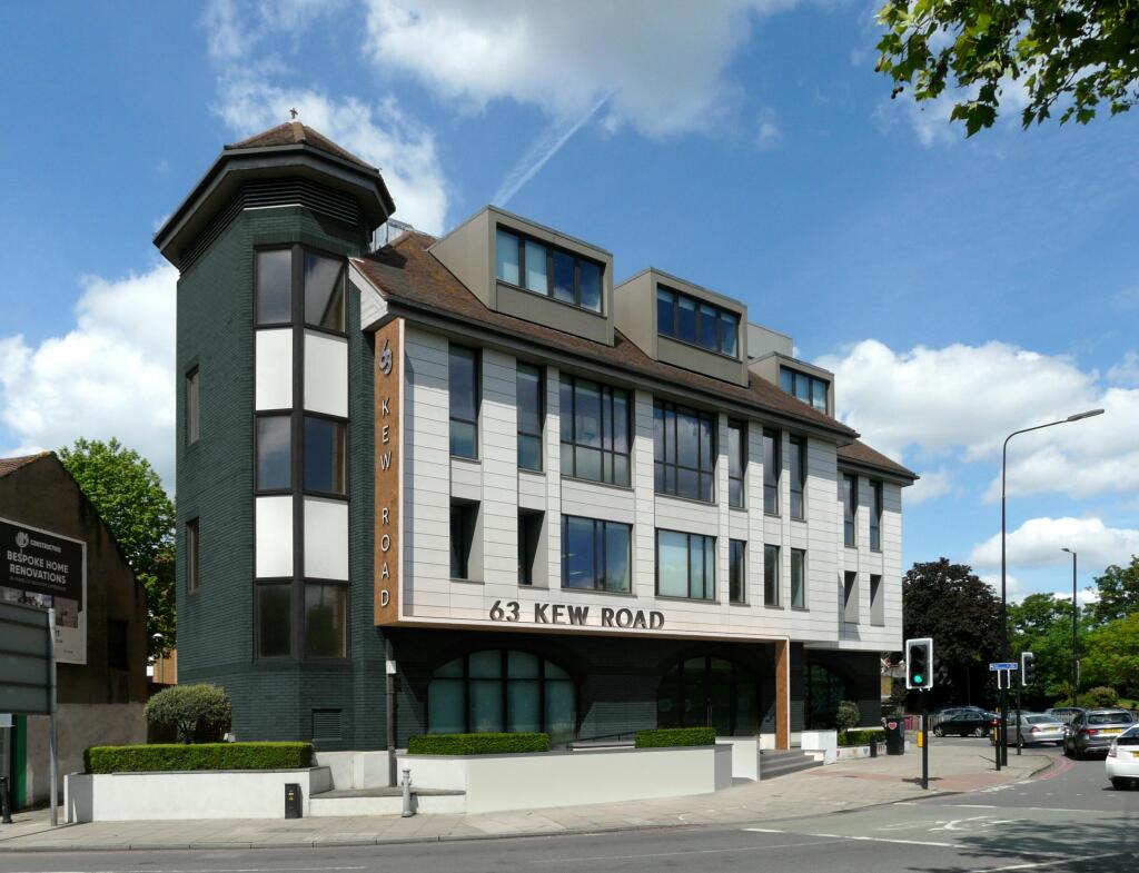 Kew road_A01_R00_V03003_C02_Left.jpg