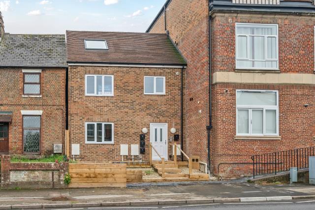 Main image of property: Broadway, Didcot, OX11