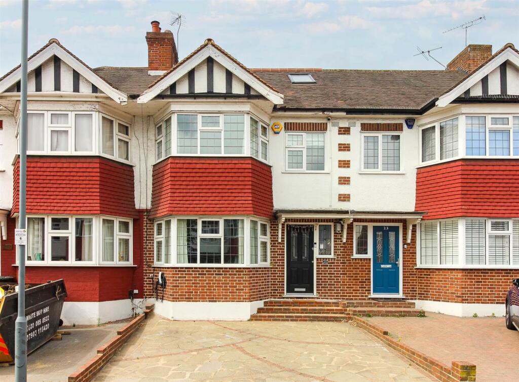 Main image of property: Colvin Gardens, Wanstead, E11