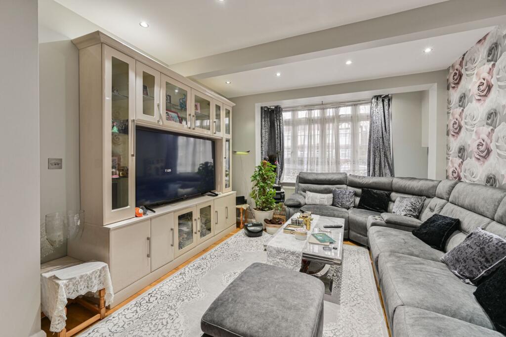 Main image of property: Glenister Park Road, Streatham Vale, London, SW16
