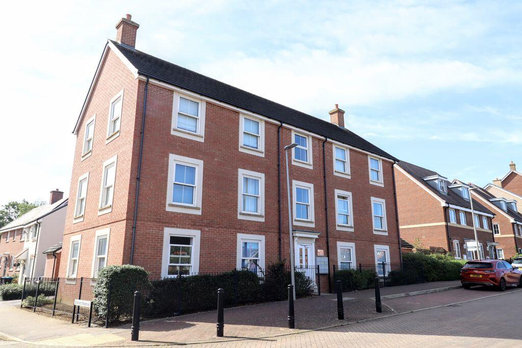 Main image of property: 25 Santa Cruz Avenue, Bletchley Milton Keynes