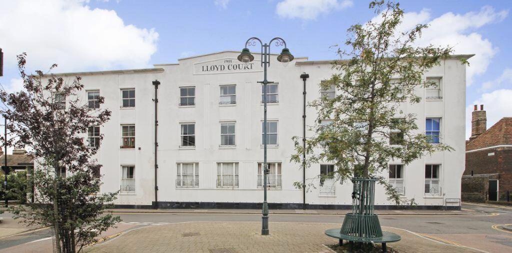 Main image of property: Deal Town