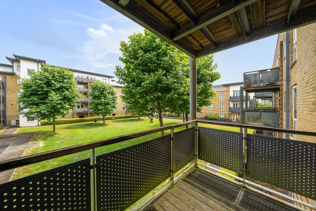 Main image of property: Manhattan Avenue Watford WD18