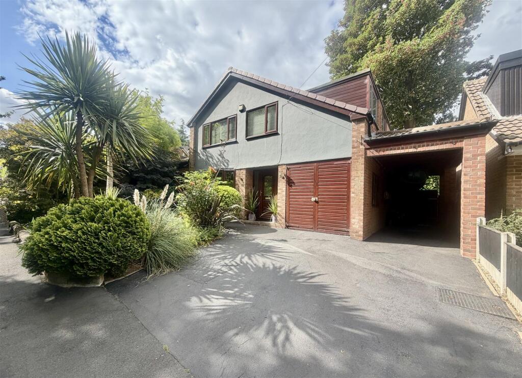 Main image of property: Oxford Drive, Kippax, Leeds