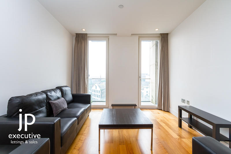 Main image of property: The Hayes, Cardiff, CF10