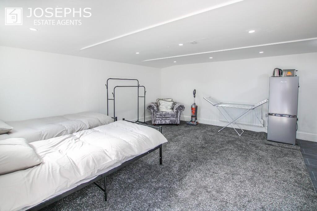 Main image of property: Newington Walk, Bolton, Greater Manchester, BL1