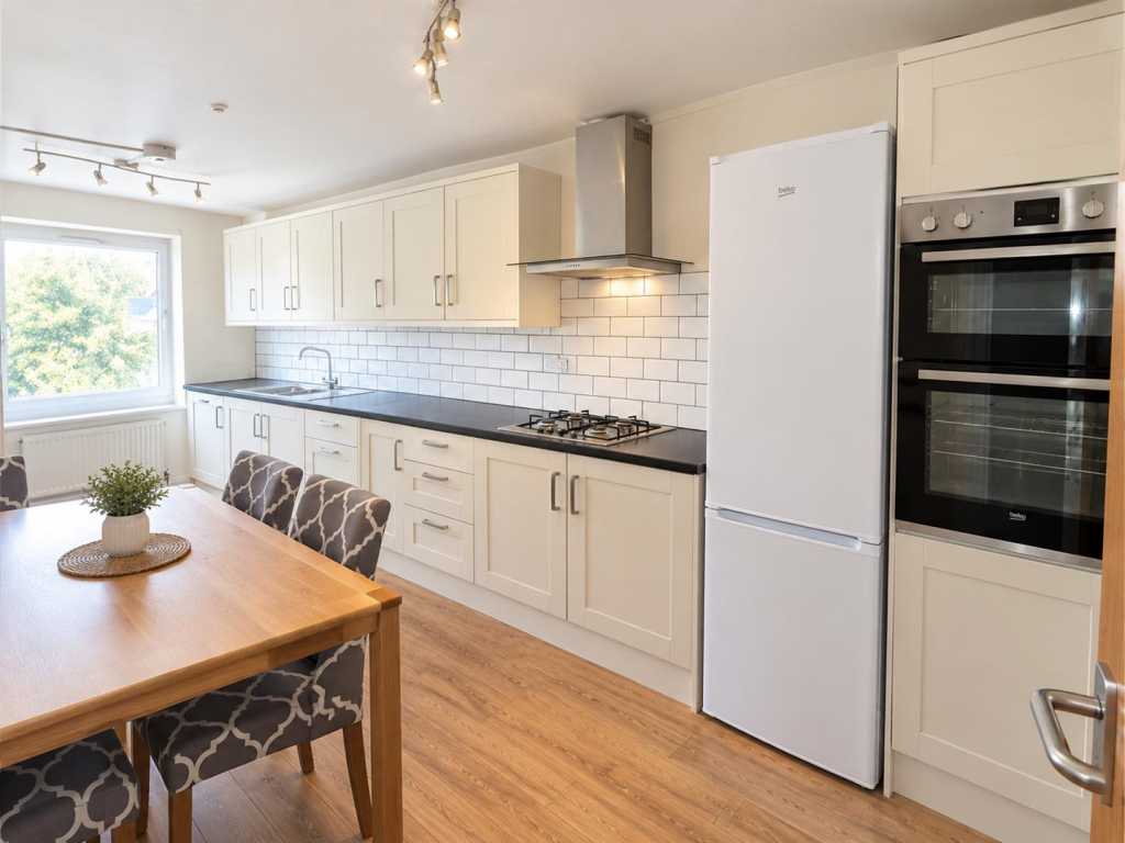 Main image of property: Cowdenbeath Path, London