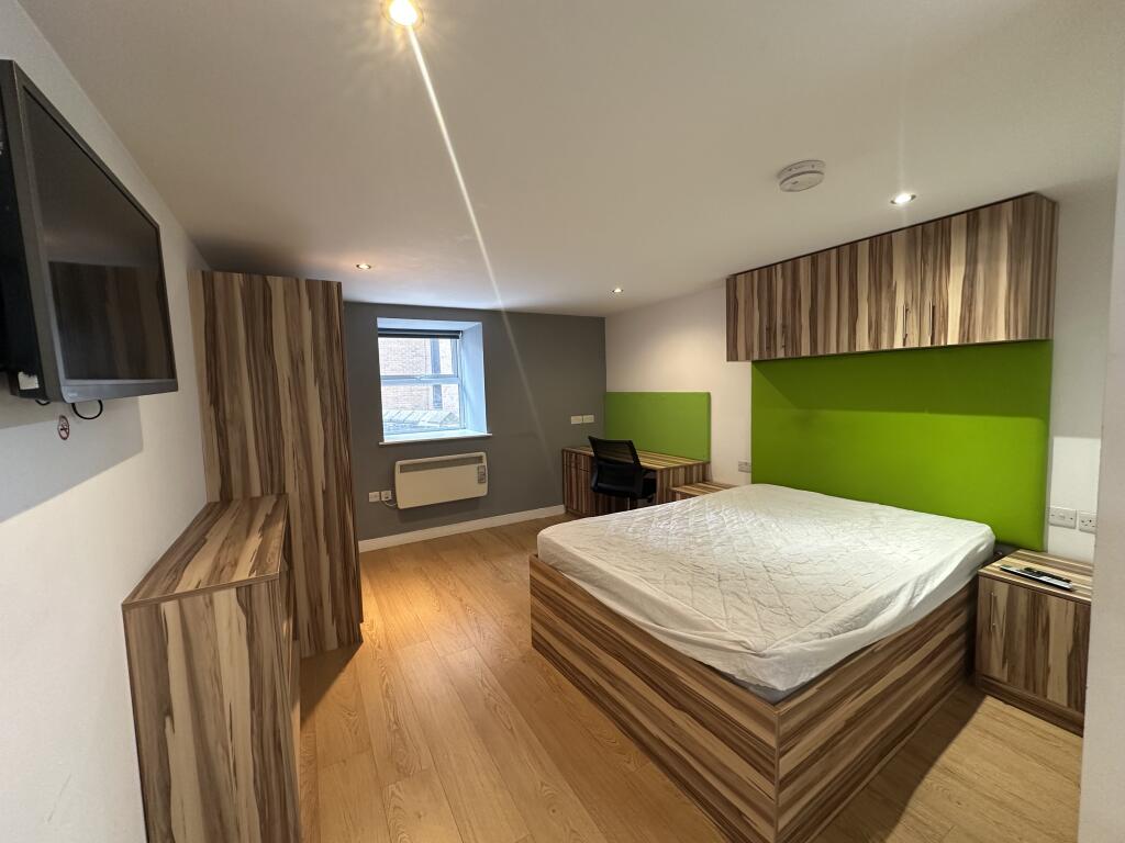 Main image of property: 30 Kirkgate, HUDDERSFIELD