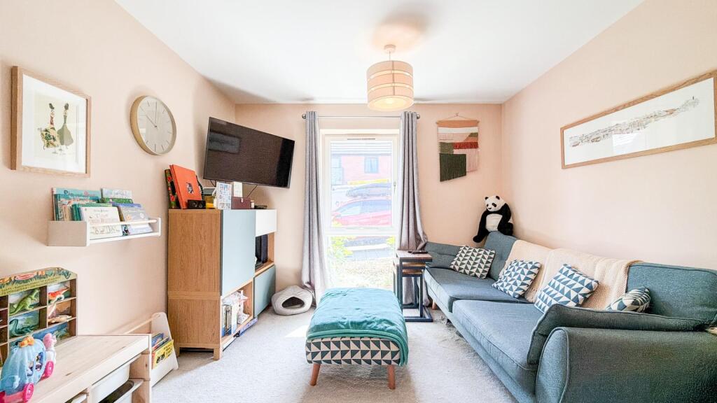 Main image of property: Oakhill Drive, Bedminster, BS3 5EU