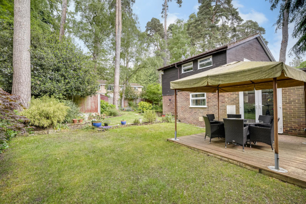 Main image of property: Redwood Glade, Leighton Buzzard