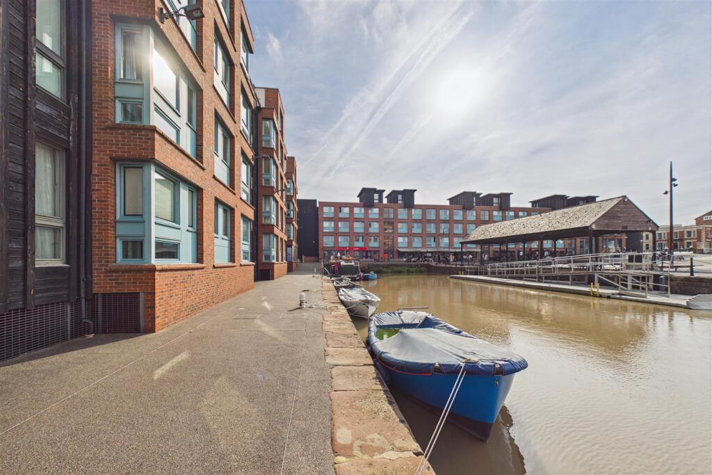 Main image of property: FLAT REDUCED FOR AUCTION | GL1