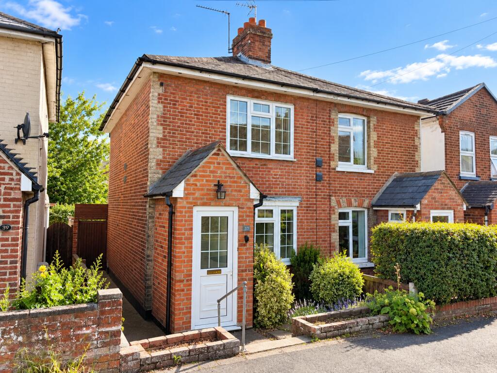 Main image of property: Bergholt Road, Colchester