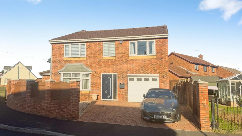 Main image of property: Mayors Walk, Castleford, Wakefield