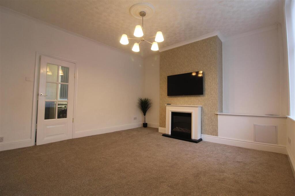 Main image of property: 8 Robson Street