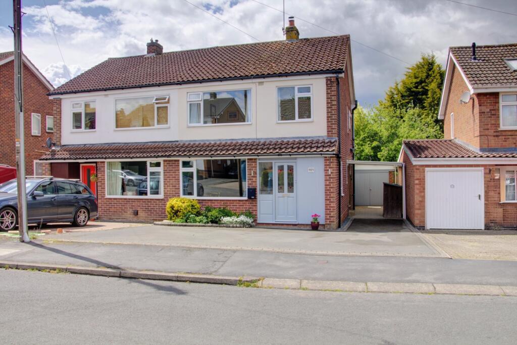Main image of property: Woodcote Avenue, Kenilworth, Warwickshire, CV8 1BE