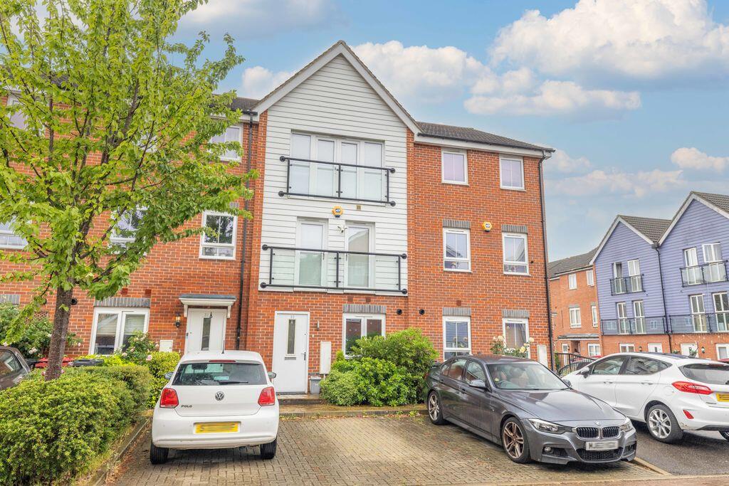 Main image of property: 32 Edgeworth Close, , Slough