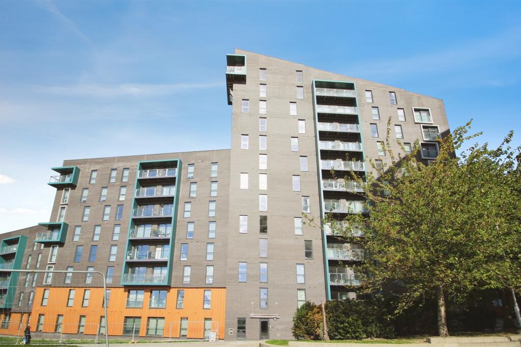 Main image of property: Cross Green Lane, Leeds