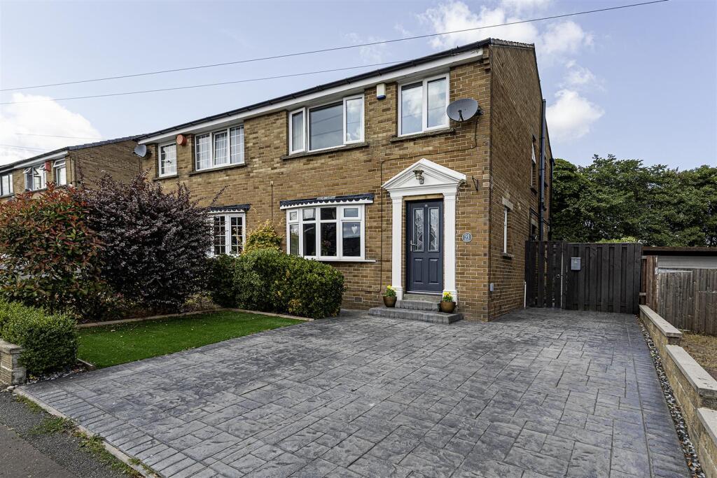 Main image of property: Mount Avenue, Mount, Huddersfield