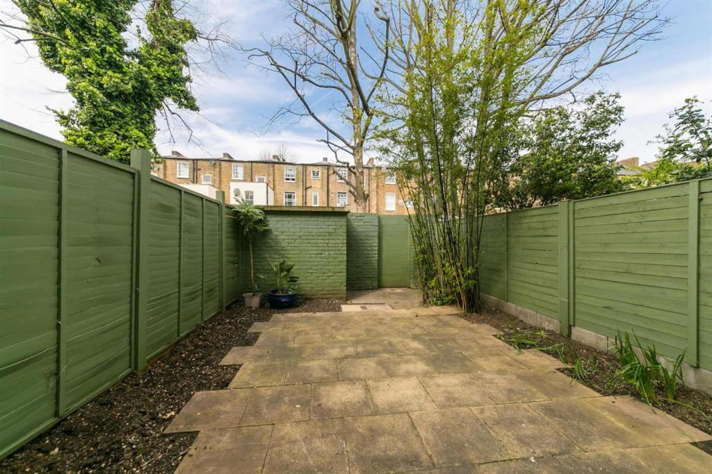 Main image of property: Olney Road, London, SE17 3HR