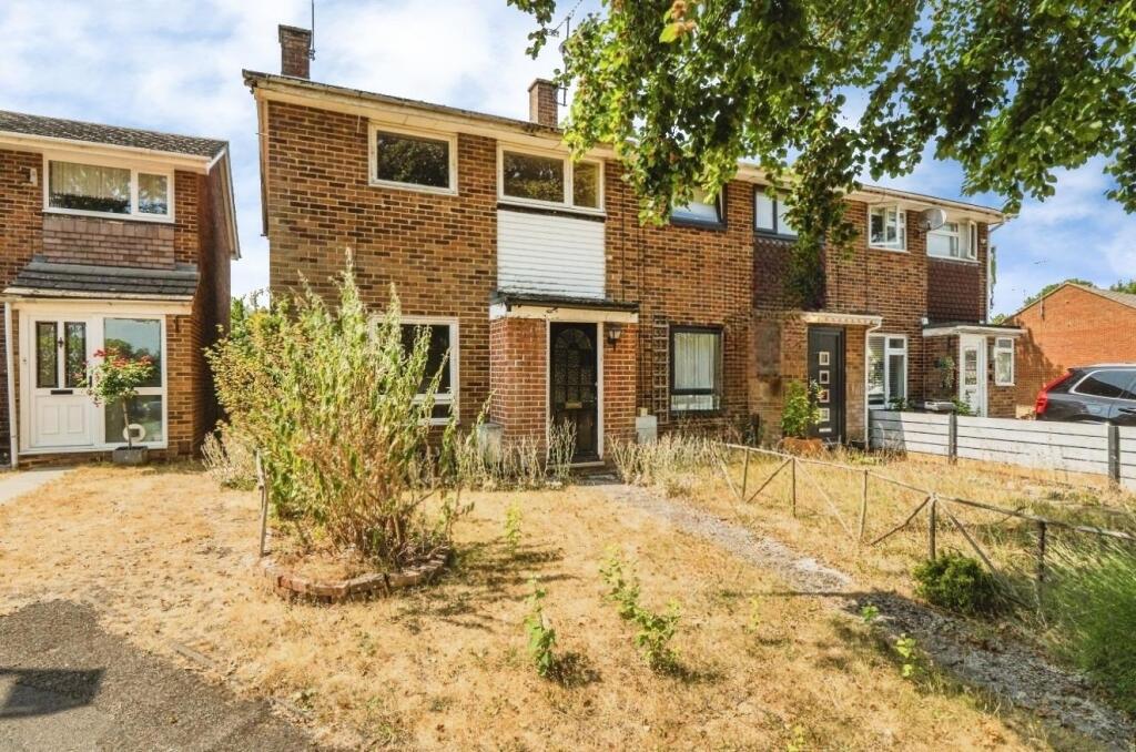 Main image of property: Emmbrook Gate, Wokingham, Berkshire