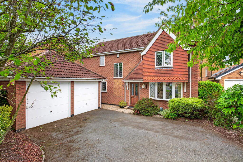 Main image of property: Chatsworth Drive, Market Harborough, LE16 8BS