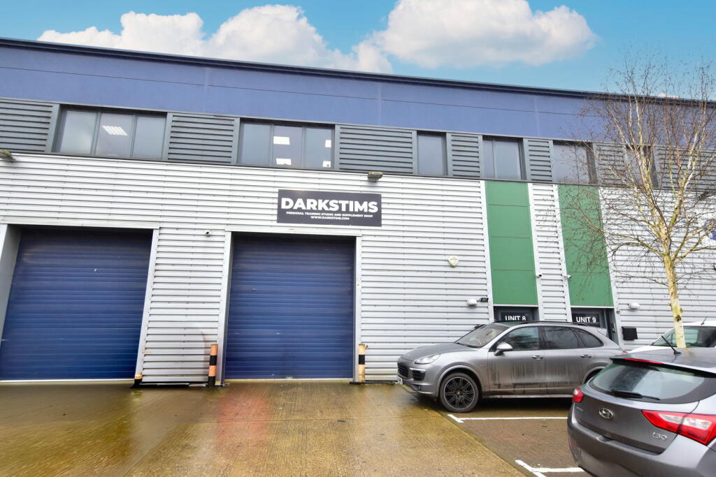 Main image of property: Whiteleaf Road, Hemel Hempstead, HP3 9HD