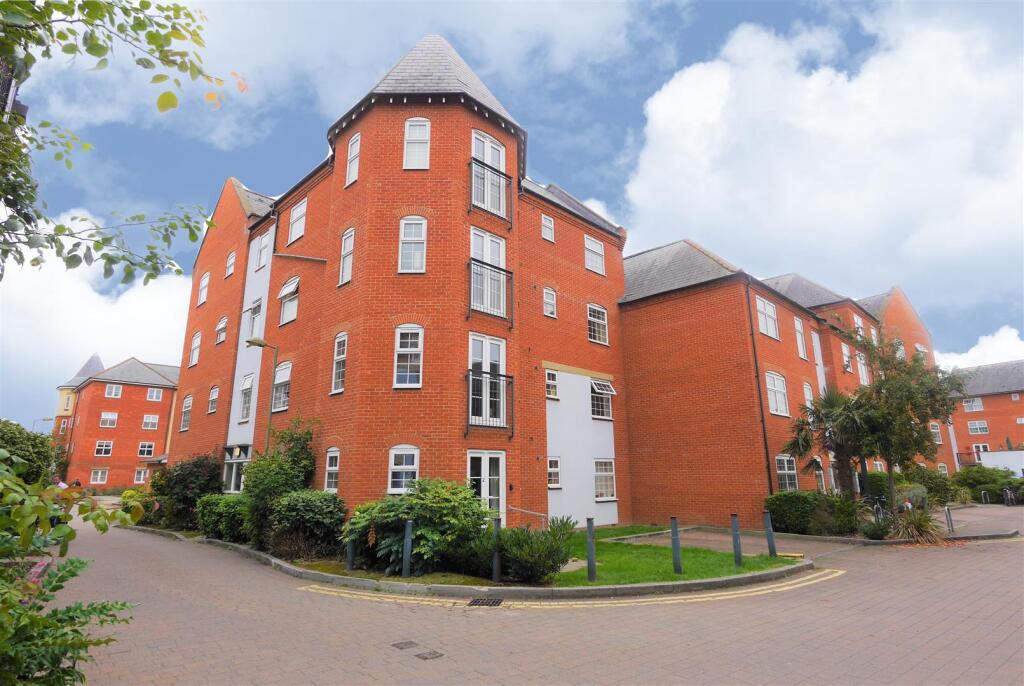 Main image of property: Smiths Wharf, Wantage