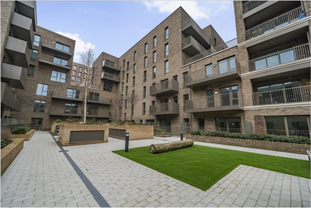 Main image of property: 3 bed, 3rd floor, Leven, Softwood House in Anchors Point