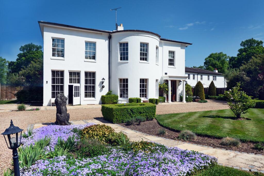 Main image of property: Kentish Lane, Brookmans Park, Hertfordshire