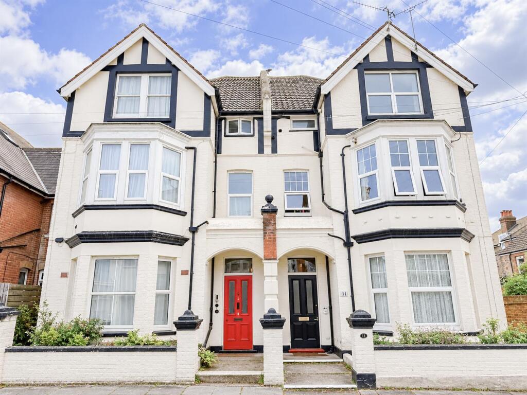 Main image of property: Parkhurst Road, Bexhill, TN40 1DE