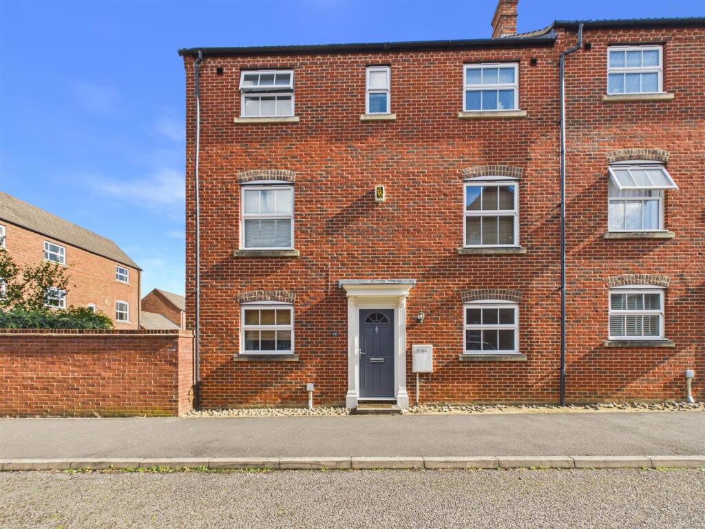 Main image of property: Disraeli Square, Fairford Leys, Aylesbury