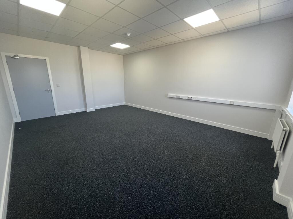 300sqft office