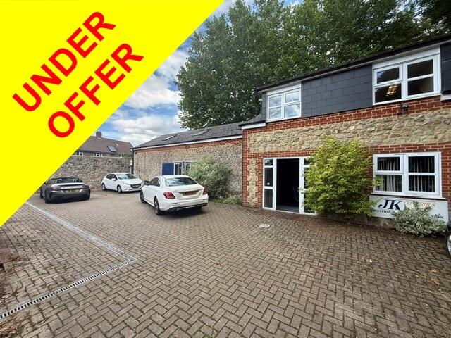 Main image of property: 65 High Street, East Malling, Maidstone, Kent, ME19 6AJ